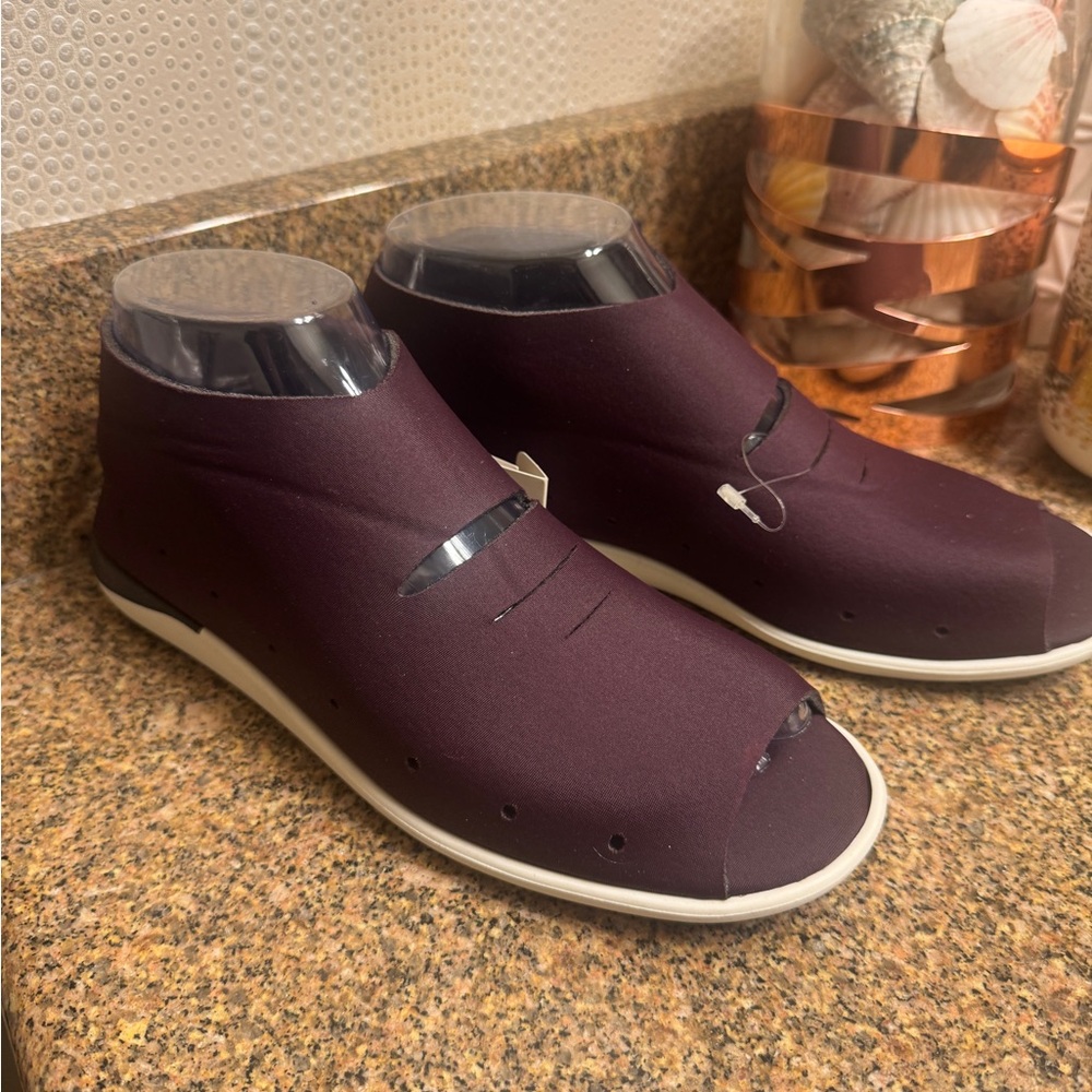 Emporio Armani Dark Purple Slip-On Swim Wear Sandals 6.57(37) New tags